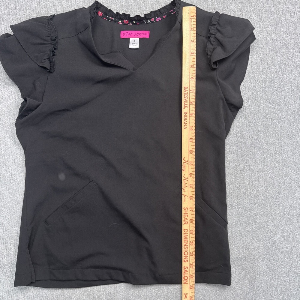 Betsey Johnson Women's Freesia Scrub Top Black Womens Small - Picture 4 of 7